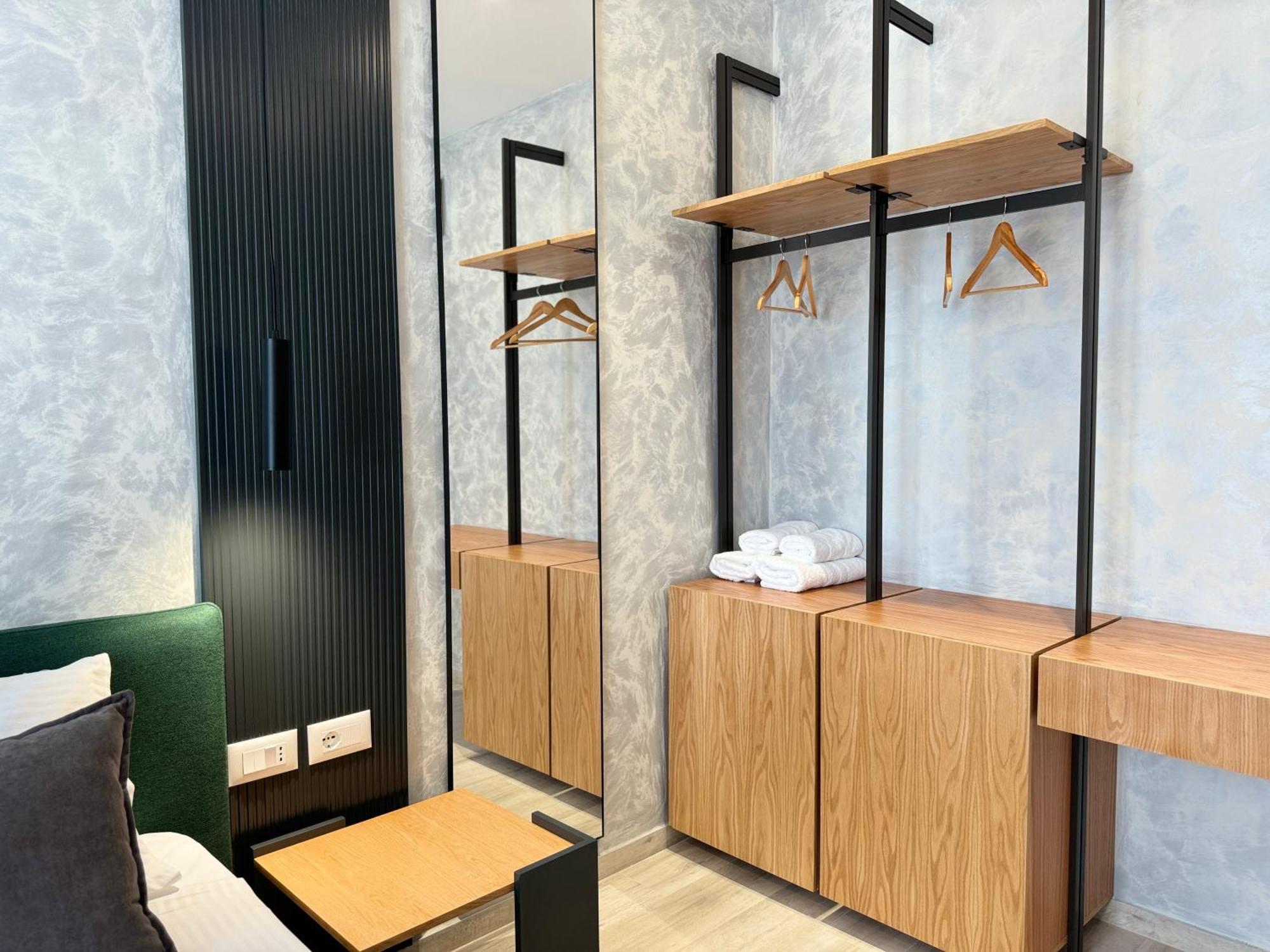 Twins Hotel Vlorë 외부 사진