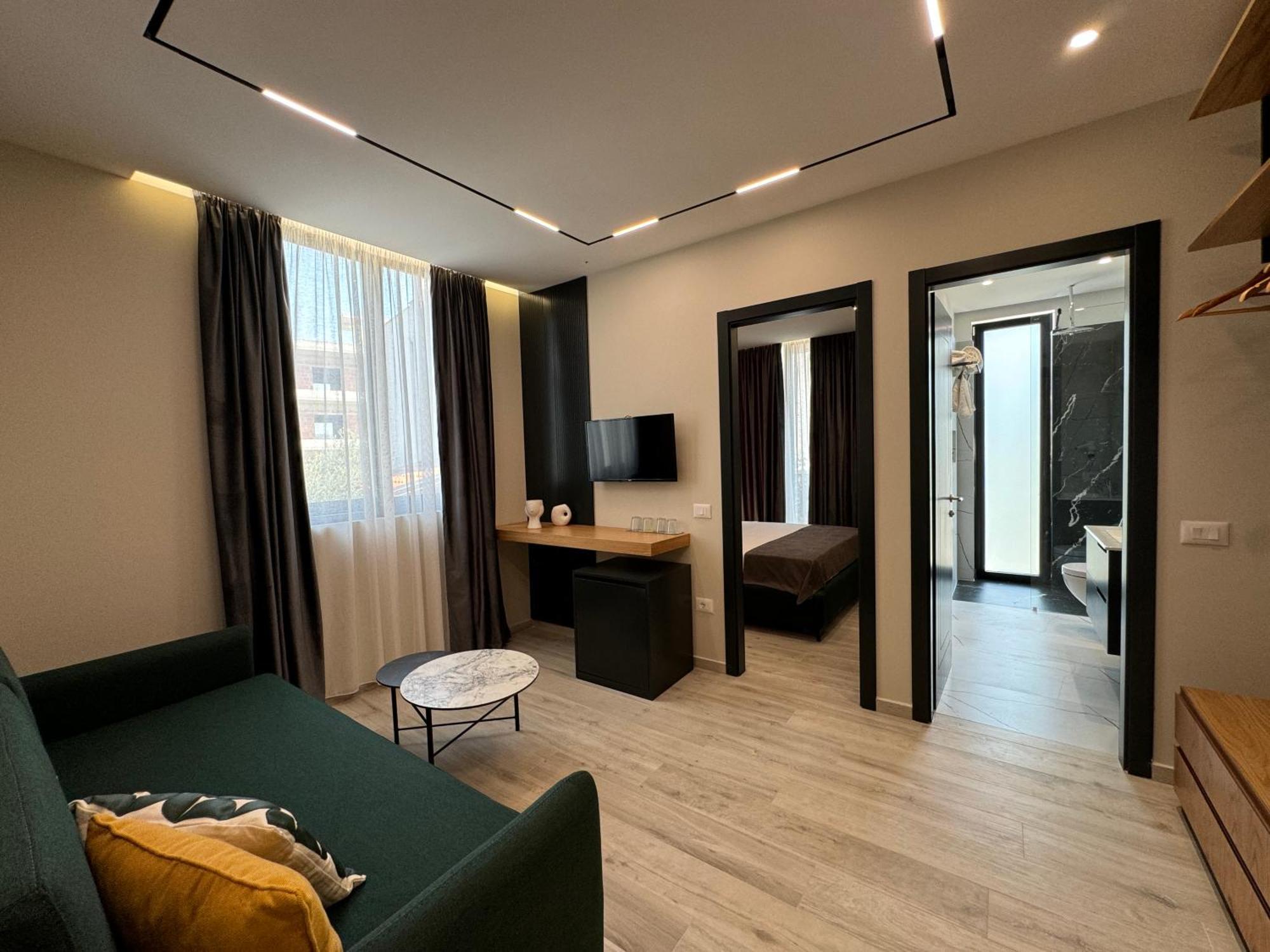 Twins Hotel Vlorë 외부 사진