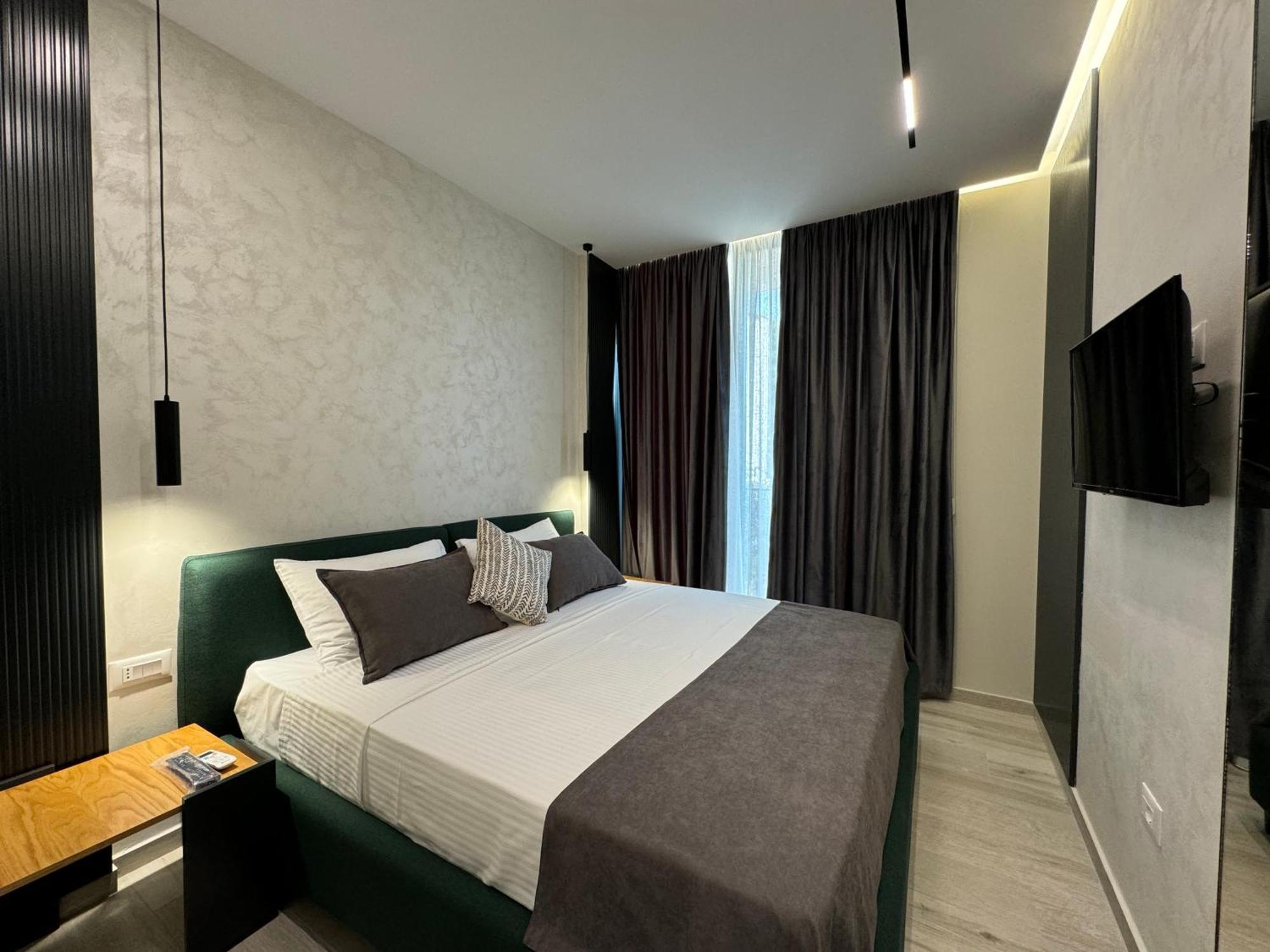 Twins Hotel Vlorë 외부 사진